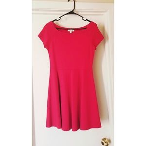 Red short sleeve sleeve dress (L)
